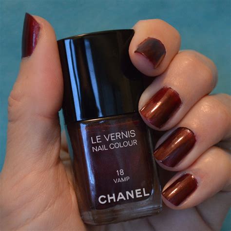 chanel vamp nail polish review